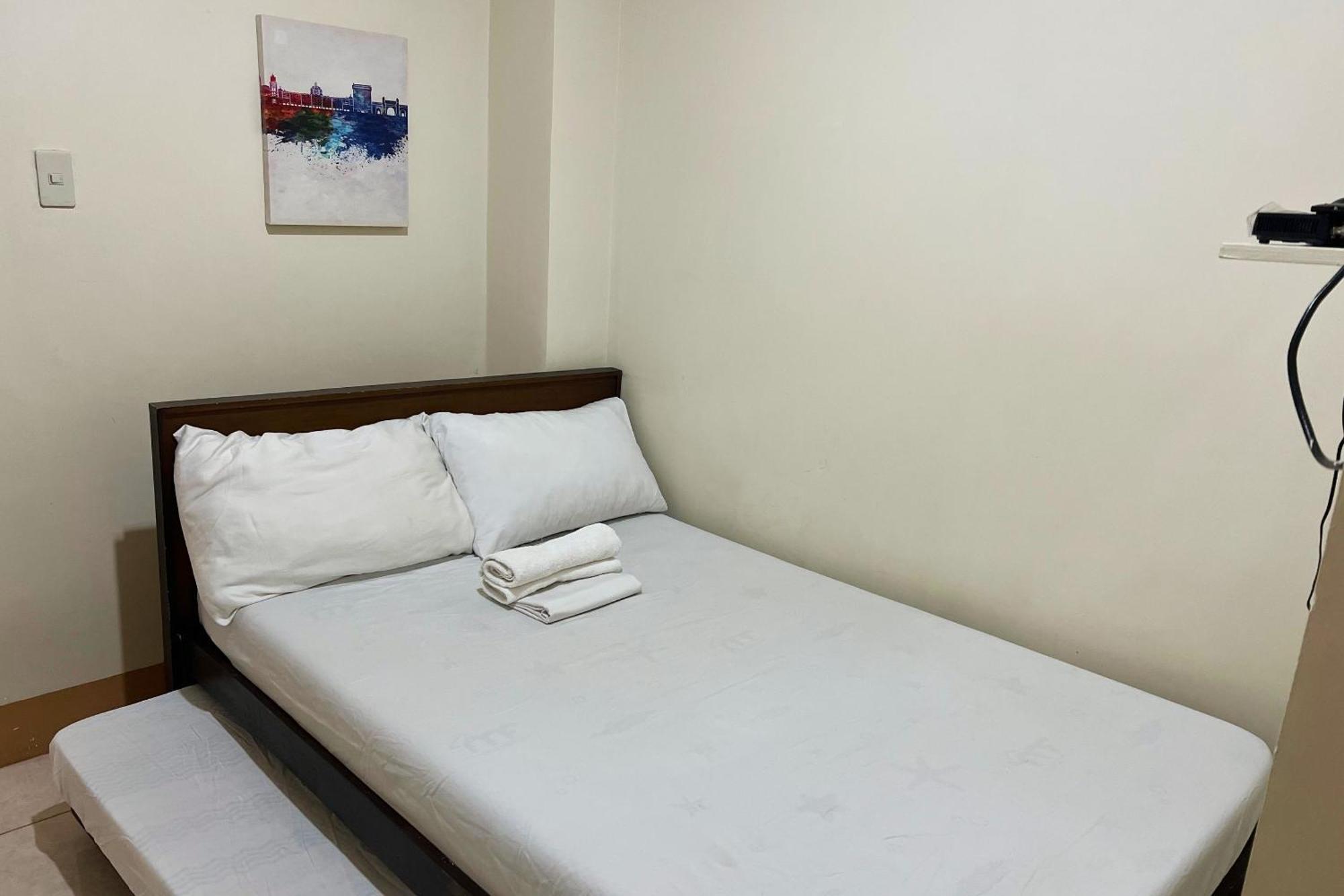 Sta Rosa Inn Iloilo Powered By Cocotel Room photo