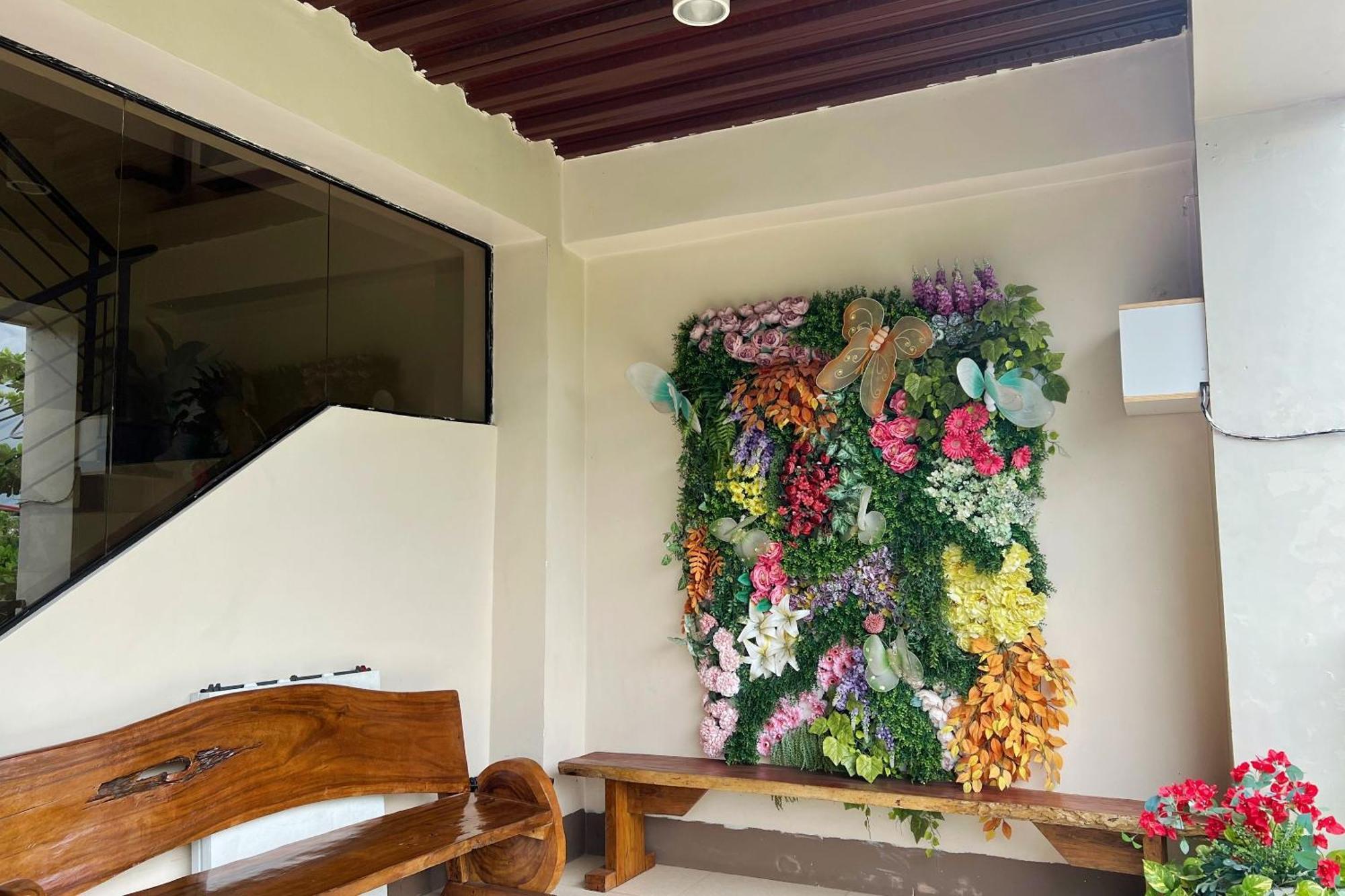 Sta Rosa Inn Iloilo Powered By Cocotel Exterior photo