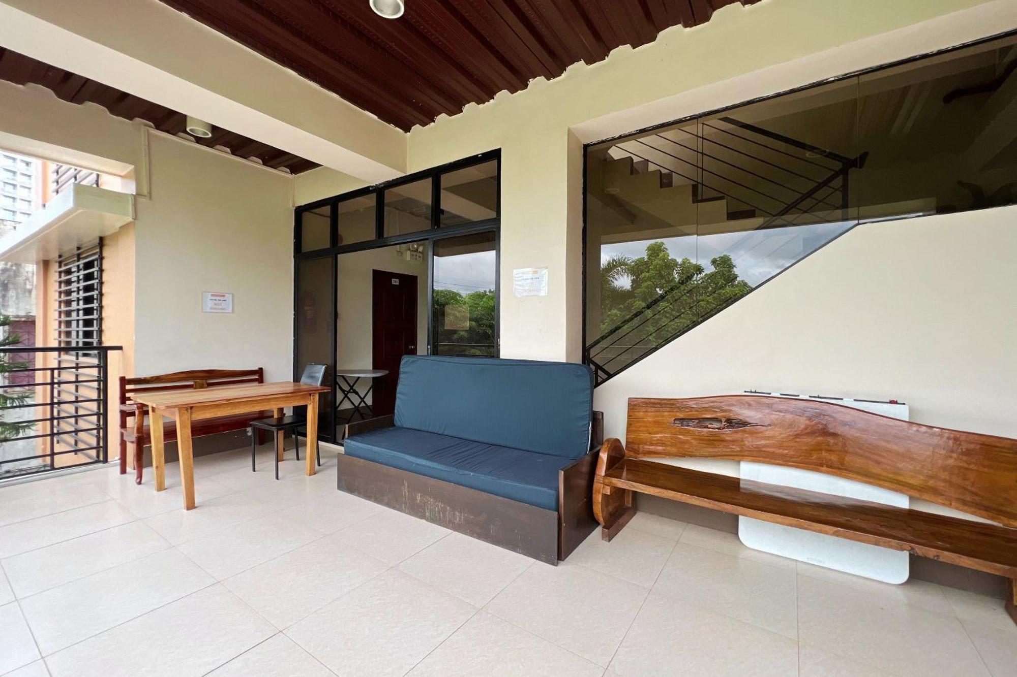 Sta Rosa Inn Iloilo Powered By Cocotel Exterior photo
